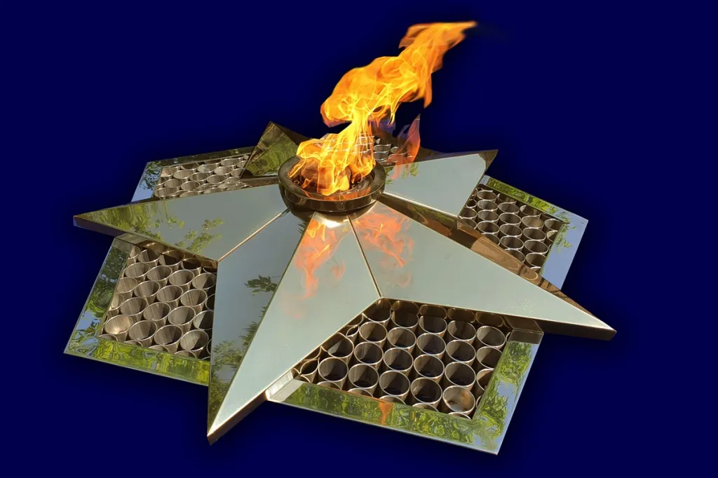 Вечный огонь звезда с газовой в Кизеле 