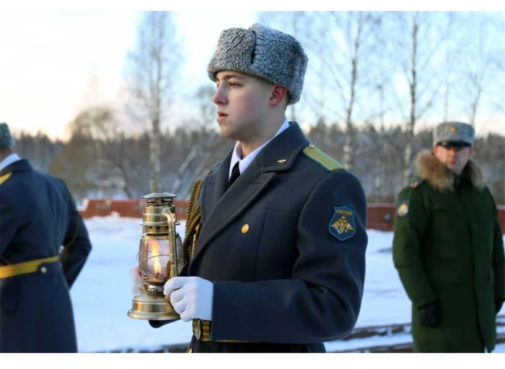 Фонарь для переноса вечного огня в Кизеле 